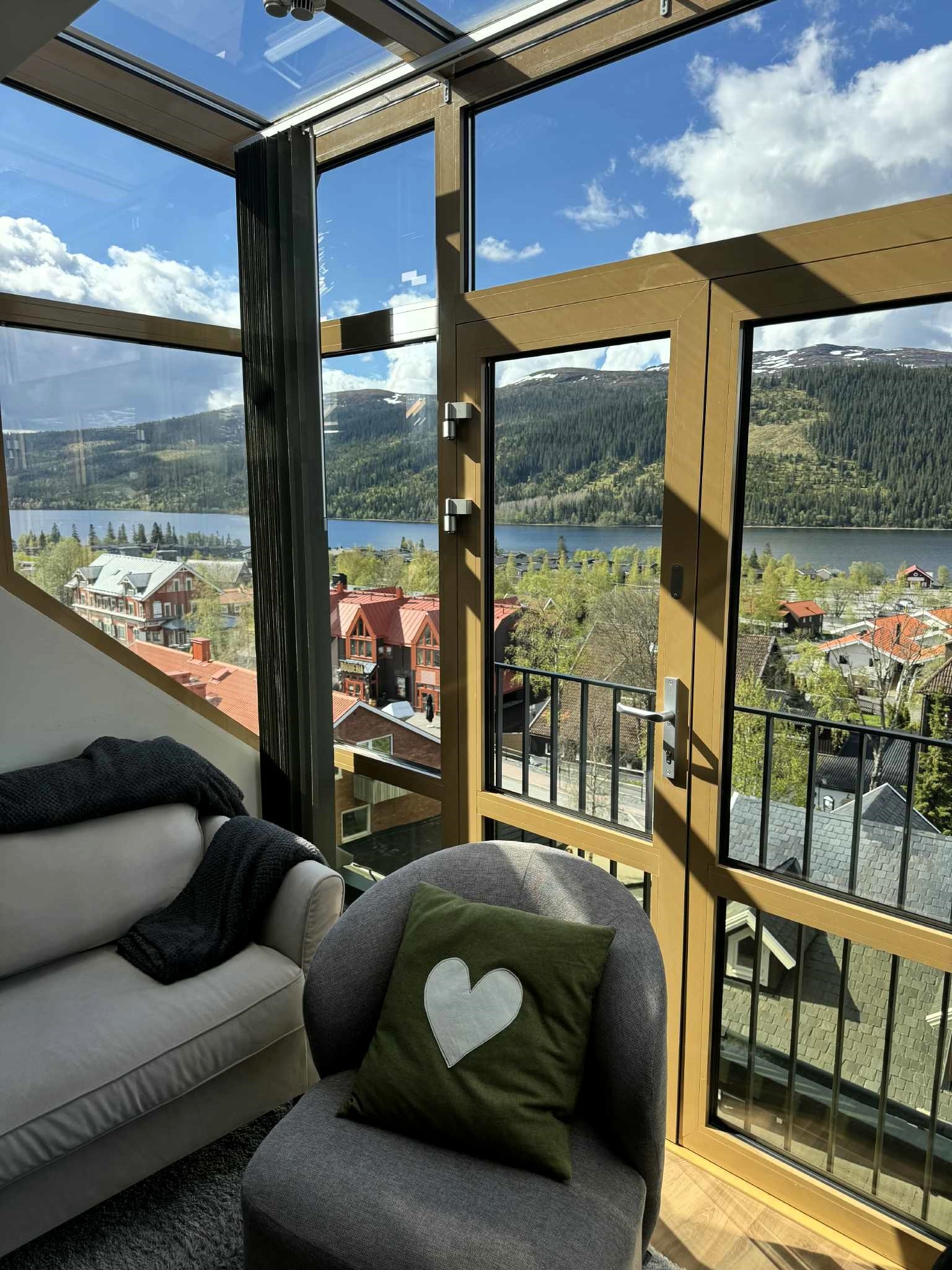 Åre semester skidåkning centralt nära liften 